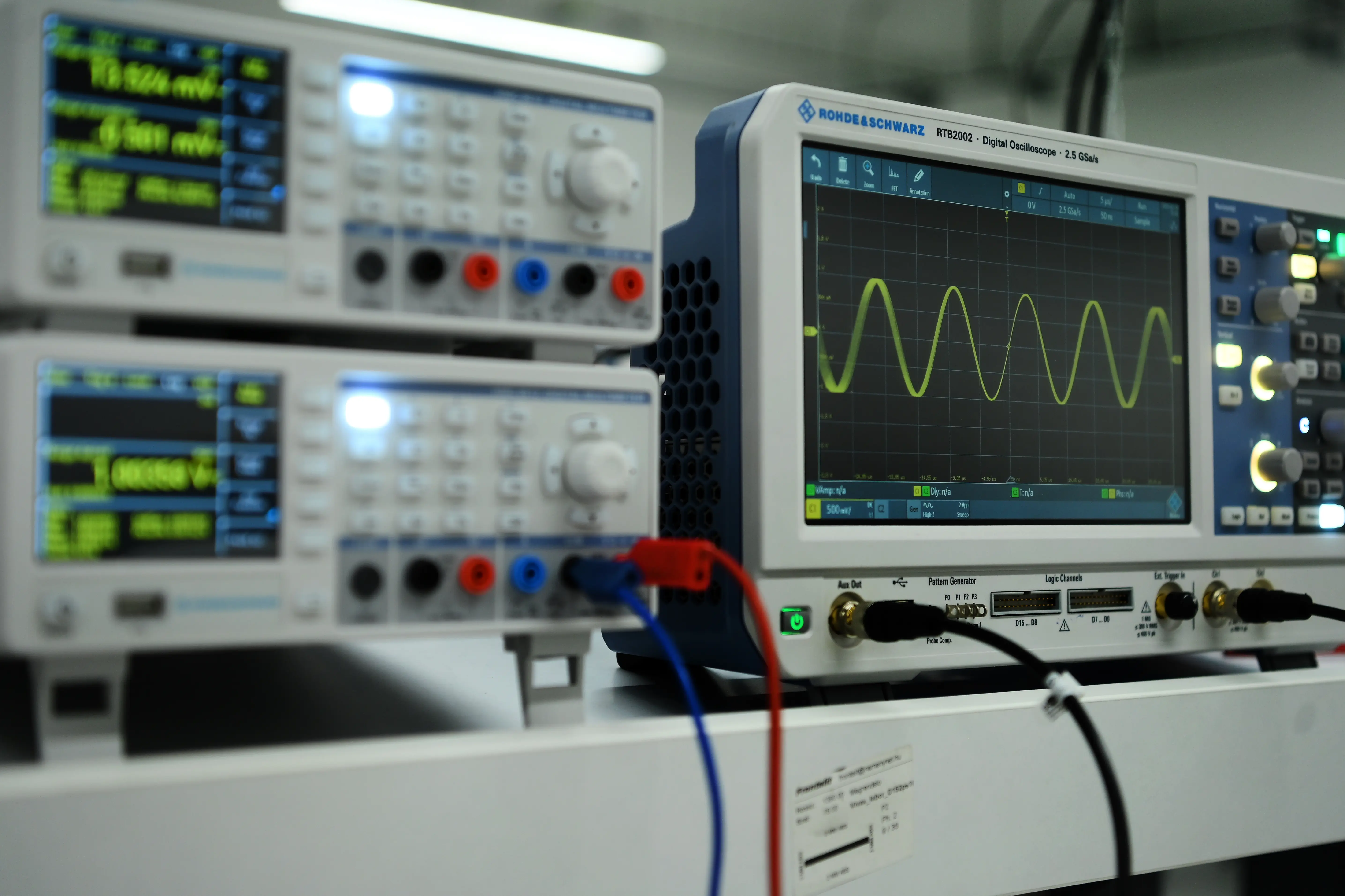 Elektrotechnika &eacute;s Elektronika Laborat&oacute;rium, Rohde & Schwarz Referencia Laborat&oacute;rium